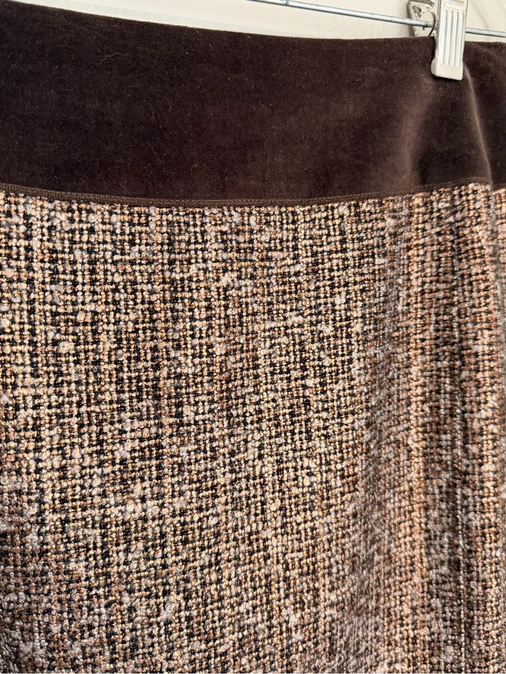 Magaschoni Metallic Tweed 2-Pc Skirt Suit Size 8 Gold Copper Sequin Trim - Picture 16 of 17